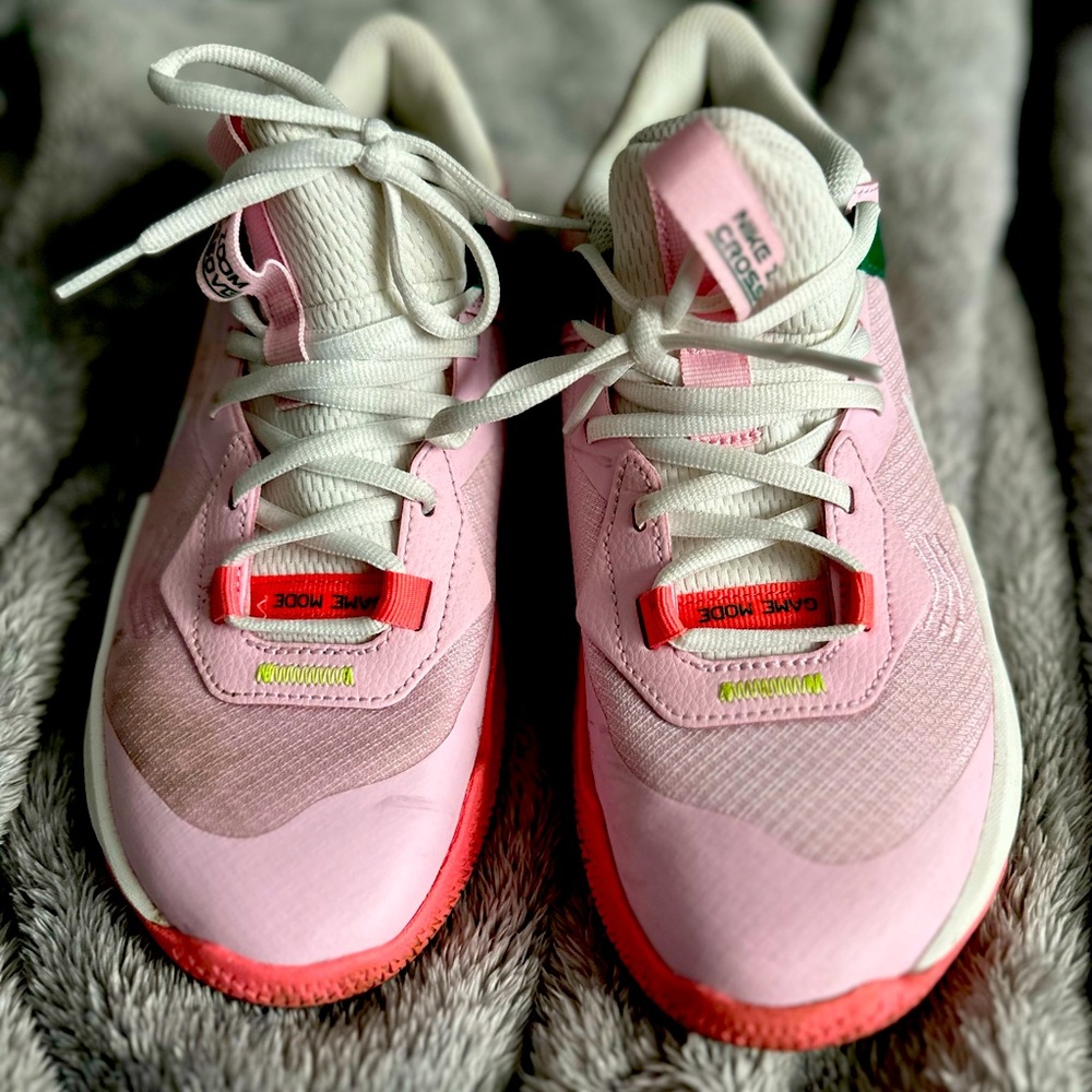 Nike Zoom Crossover court shoes